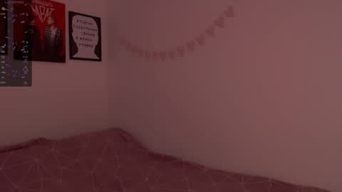 Snapshot of _ni_kiss chatting on December 3, 11:24 pm Nika online show from December 3, 11:24 pm