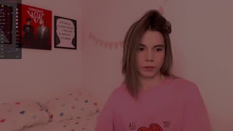 Snapshot of _ni_kiss chatting on January 11, 10:51 am Nika online show from January 11, 10:51 am