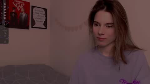 Snapshot of _ni_kiss chatting on February 15, 8:22 pm Nika online show from February 15, 8:22 pm