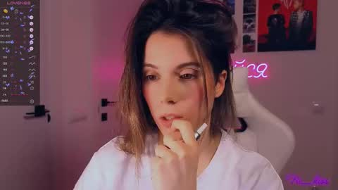 Snapshot of _ni_kiss chatting on December 4, 7:00 pm Nika online show from December 4, 7:00 pm