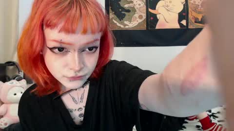 Nicole online show from May 19, 1:11 am