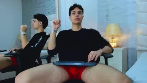 Noah Heyden online show from January 23, 1:02 pm