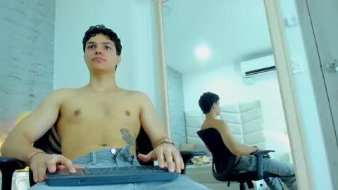 Noah Heyden online show from February 1, 2:34 pm