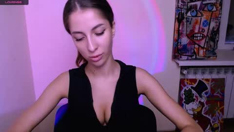 Olivia online show from July 12, 6:04 am