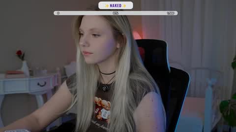 Snapshot of _penisflytrap_ chatting on October 27, 4:05 am Viktoria online show from October 27, 4:05 am