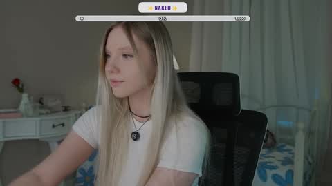 Snapshot of _penisflytrap_ chatting on November 23, 12:05 pm Viktoria online show from November 23, 12:05 pm