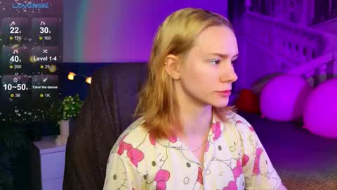 Snapshot of _ramona__ chatting on January 17, 6:18 am im Amy online show from January 17, 6:18 am