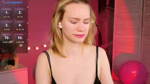 Snapshot of _ramona__ chatting on February 22, 6:46 am im Amy online show from February 22, 6:46 am