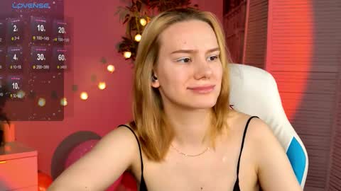 Snapshot of _ramona__ chatting on March 2, 7:26 am im Amy online show from March 2, 7:26 am