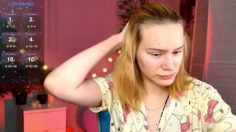 Snapshot of _ramona__ chatting on March 3, 6:08 am im Amy online show from March 3, 6:08 am