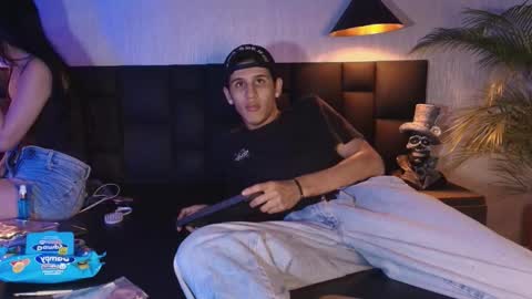 wav online show from November 27, 8:38 am