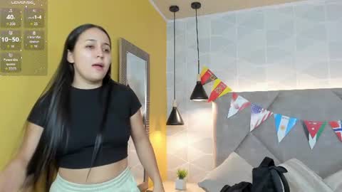 Snapshot of _sammy_fit chatting on June 26, 12:31 pm Antonella online show from June 26, 12:31 pm