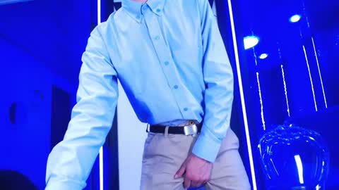 santi online show from March 5, 9:44 pm