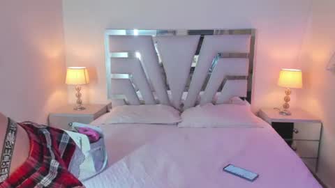 Snapshot of _sara_exotic chatting on July 18, 5:00 am Sara online show from July 18, 5:00 am
