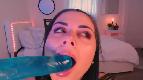 Savazar online show from January 8, 7:13 pm