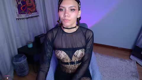 Snapshot of _sensualkitten_ chatting on January 16, 1:37 pm Laura online show from January 16, 1:37 pm