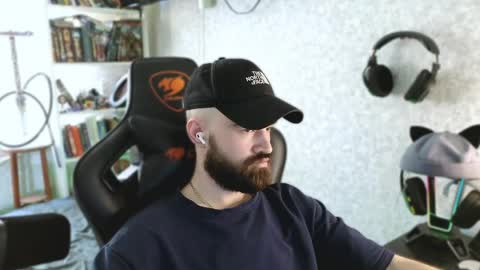 Snapshot of _serious_man chatting on April 21, 11:38 am Ask me online show from April 21, 11:38 am