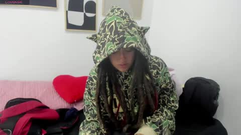 _sharlotte777 online show from April 24, 3:47 pm