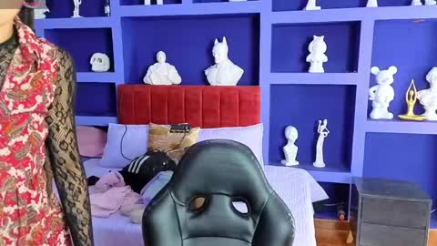 _sharlotte777 online show from April 27, 1:09 pm