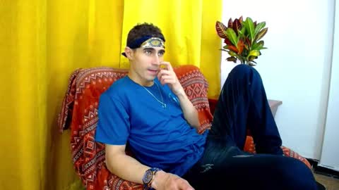 _skyleer_ online show from October 25, 10:15 pm