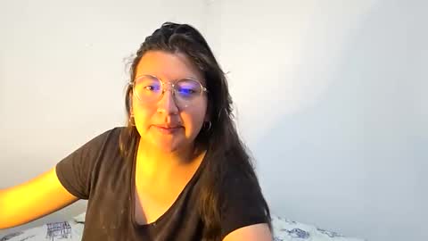 _sweet_melodyy online show from May 11, 10:40 pm