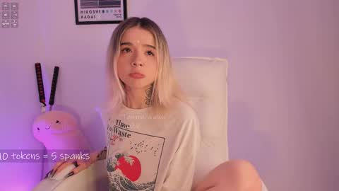 _tammarra_ online show from March 10, 8:36 pm