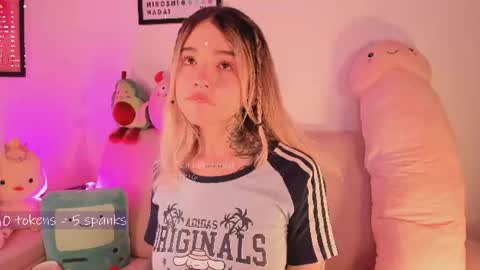 Snapshot of _tammarra_ chatting on June 18, 1:59 pm _tammarra_ online show from June 18, 1:59 pm