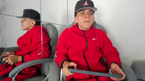 _taylorblack online show from April 7, 11:43 am