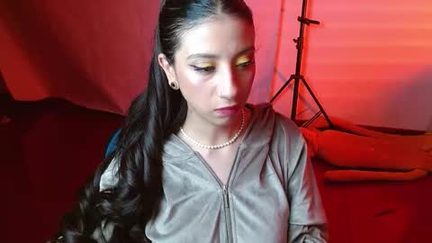 _the_dark_side_of_the_moon_ online show from March 15, 11:11 pm