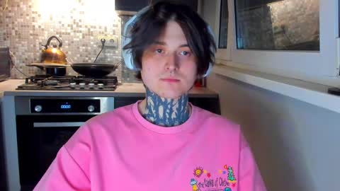 _torfin_ online show from April 3, 11:58 pm