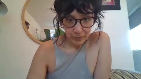 _tutti_frutti_ online show from February 18, 11:11 pm