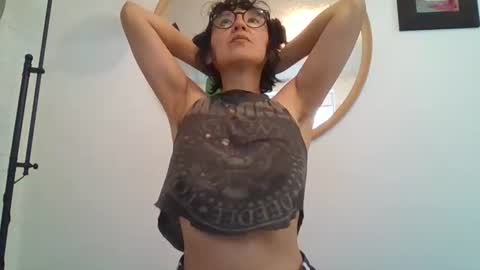 Snapshot of _tutti_frutti_ chatting on July 13, 9:50 pm _tutti_frutti_ online show from July 13, 9:50 pm