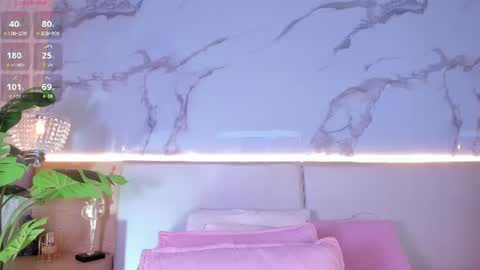 Snapshot of _valeryysmith_ chatting on June 13, 3:37 am Valery online show from June 13, 3:37 am