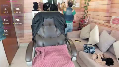 Snapshot of _victoria_collins chatting on February 21, 11:00 am Sol online show from February 21, 11:00 am