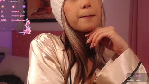 Snapshot of _victoria_florez chatting on January 15, 7:23 pm VICTORIA online show from January 15, 7:23 pm