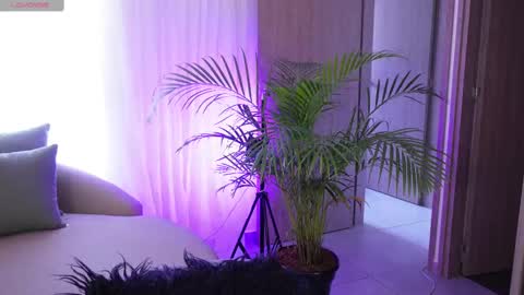 Snapshot of _victoria_florez chatting on September 15, 8:20 pm VICTORIA online show from September 15, 8:20 pm