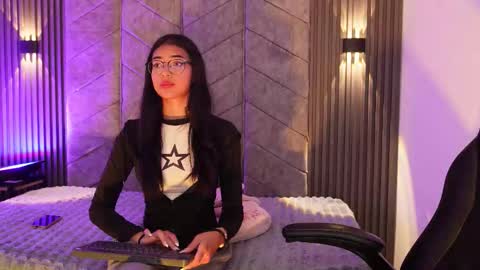   online show from March 27, 7:46 pm