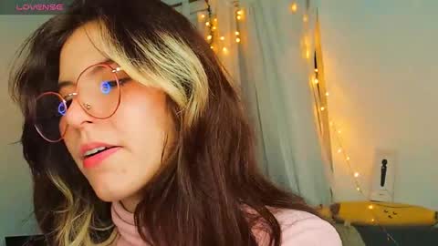 _yourcherrybomb online show from February 25, 4:14 am