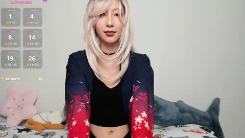 Snapshot of _yuriko chatting on May 15, 10:17 pm Mia online show from May 15, 10:17 pm