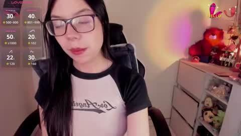 _zathara_ online show from July 31, 10:58 am