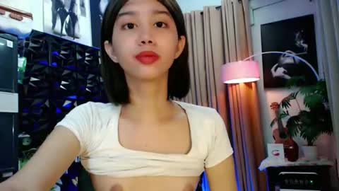Lovely Yana  online show from May 8, 8:52 am