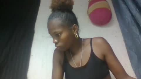 aadienne online show from April 15, 7:58 pm