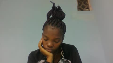 Snapshot of aadienne chatting on May 14, 9:32 pm aadienne online show from May 14, 9:32 pm