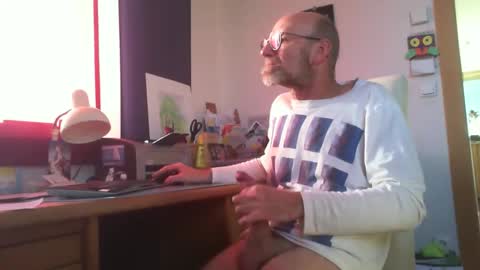 Snapshot of aamigo68 chatting on December 19, 10:34 am Amigo68 online show from December 19, 10:34 am