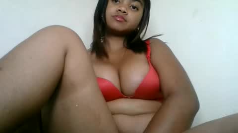 aariciah online show from May 13, 7:11 pm