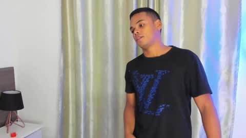 aaron_9827 online show from January 29, 2:53 pm