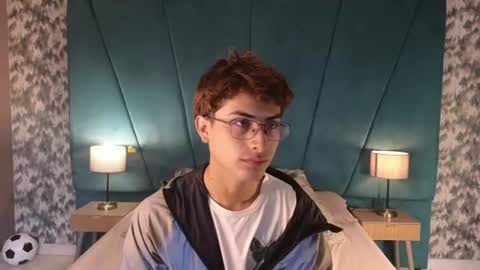 Snapshot of aaron_eze chatting on July 12, 12:07 pm Aaron Ezequiel online show from July 12, 12:07 pm