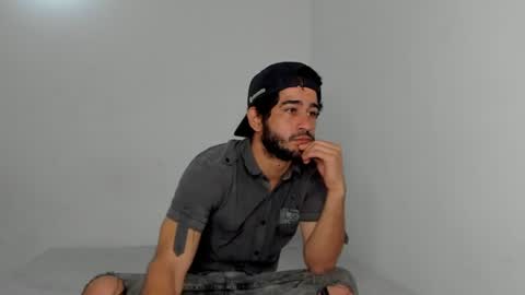aaron_go online show from June 24, 5:17 am
