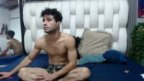 Snapshot of aaron_jones_1 chatting on May 2, 7:19 pm aaron_jones_1 online show from May 2, 7:19 pm