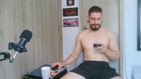 Aaron kwok online show from February 16, 10:28 pm